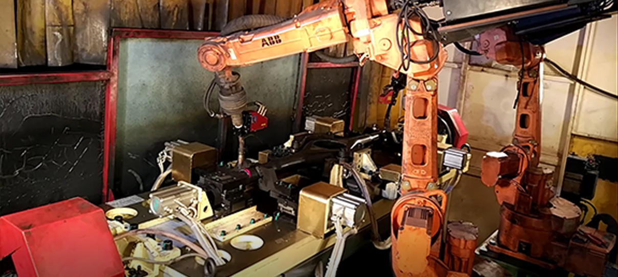 雙機器人協(xié)調(diào)后橋焊接